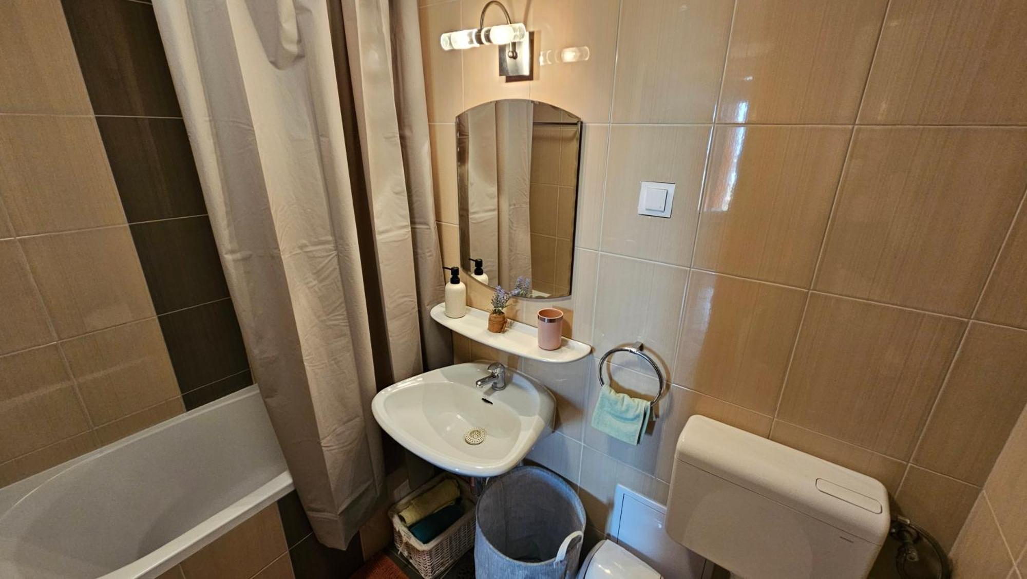 Matea Zlatni Potok Apartamento *